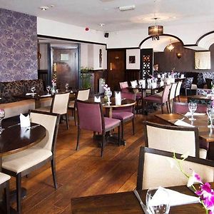 Premier Inn Leeds East